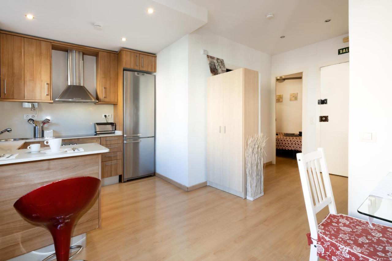 Cute Apartment In Sants Station With Hbo & Alexa & Ac Barcelona Exterior photo